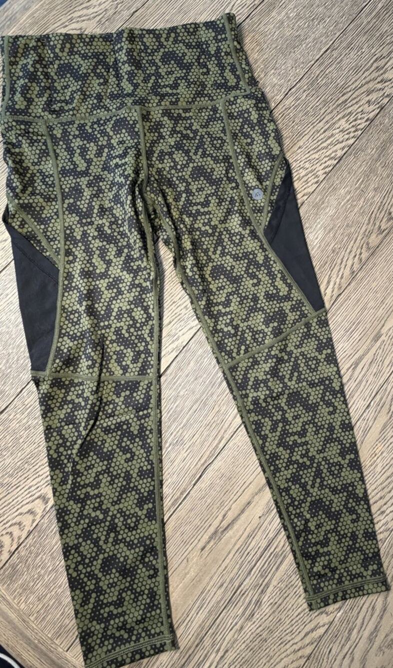 Alexo Athletica Concealed Carry Leggings 7/8 Carry Leggings Size M In Hex Camo